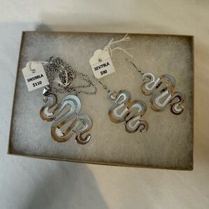 Elegant Jewelry Set Necklace + Earrings